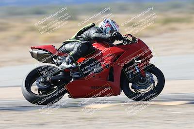 media/Nov-16-2025-Race Pace (Sun) [[8c5fa54630]]/Verified Riders/3-Turn 14 (1045am)/